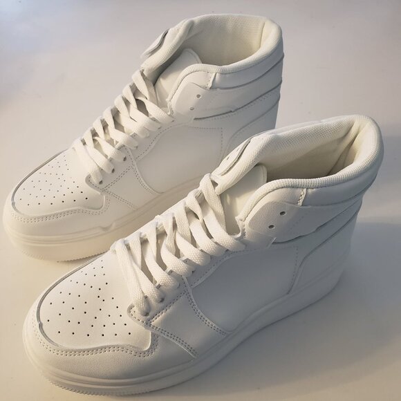 NWT Prettylittlething High Top Sole Chunky Platform Sneakers White Size 6 - Picture 1 of 3